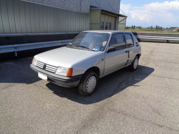 Peugeot 205 XL Peugeot 205 XL
