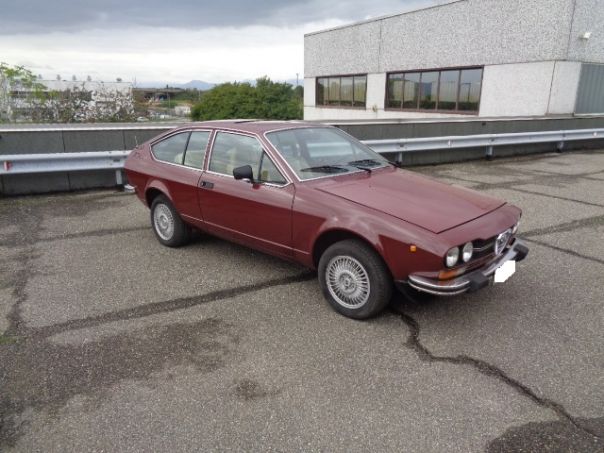 Alfa Romeo GTV 2.0