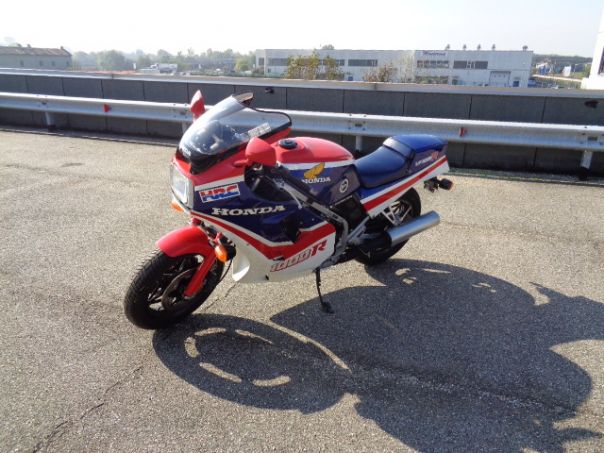 Honda VF1000R Honda VF1000R