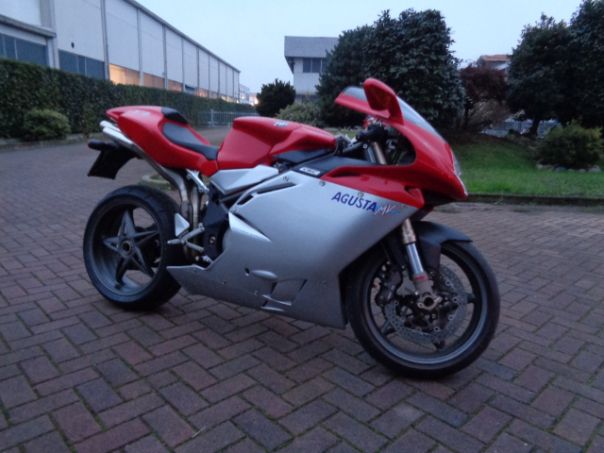 MV-Agusta F4 MV-Agusta F4